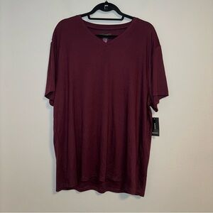 Alfani - Soft Short Sleeve V-Neck Tee in Maroon